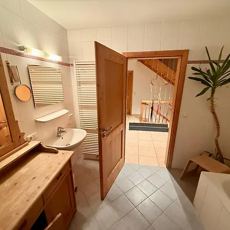 Haus Schwaenli Mit Kachelofen Und Sauna Holiday home *