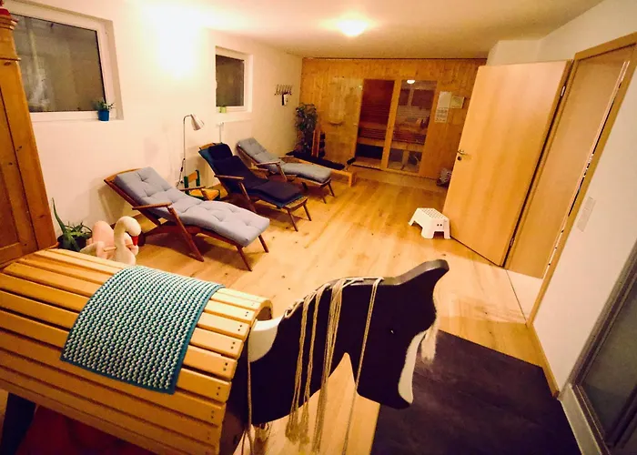 Haus Schwaenli Mit Kachelofen Und Sauna