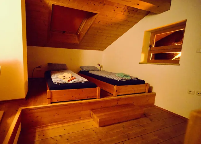 Haus Schwaenli Mit Kachelofen Und Sauna