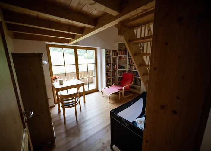 Feriehus Haus Schwaenli Mit Kachelofen Und Sauna *
