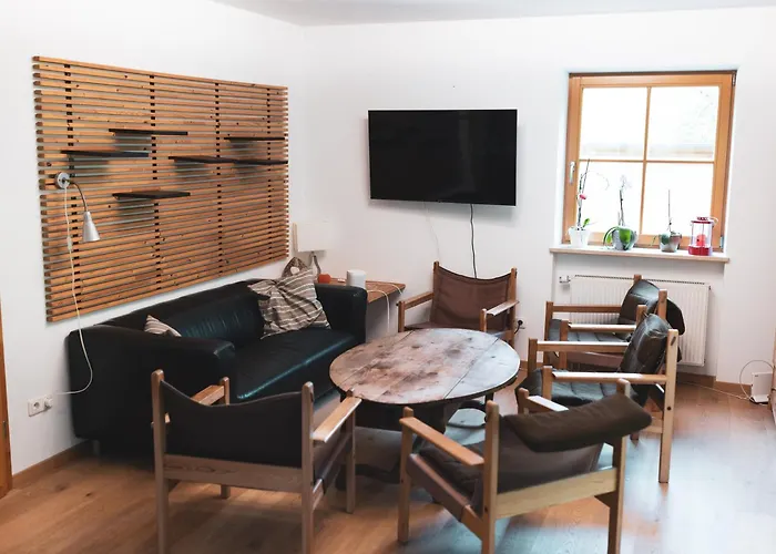 Haus Schwaenli Mit Kachelofen Und Sauna *